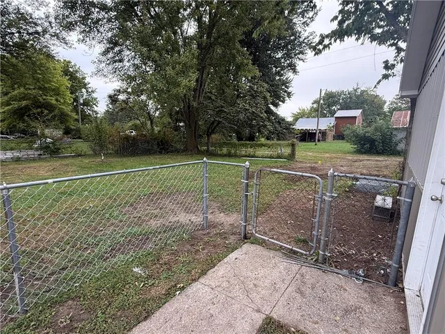 $148,000 | 711 Main Street, Henrietta, MO 64036