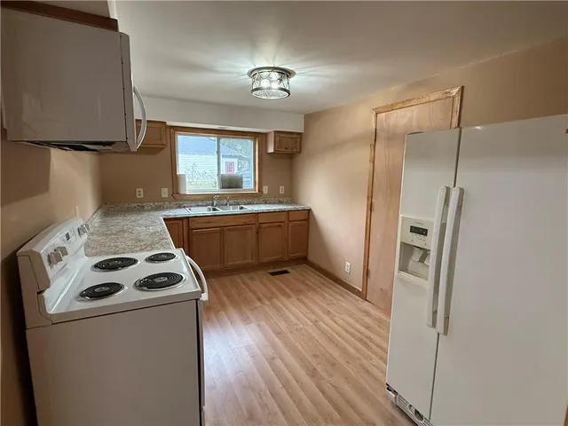 $148,000 | 711 Main Street, Henrietta, MO 64036