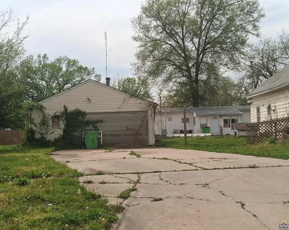 $75,000 | 630 Jefferson Street, Lyndon, KS 66451