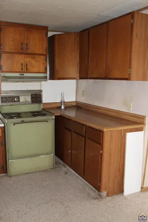 $75,000 | 630 Jefferson Street, Lyndon, KS 66451