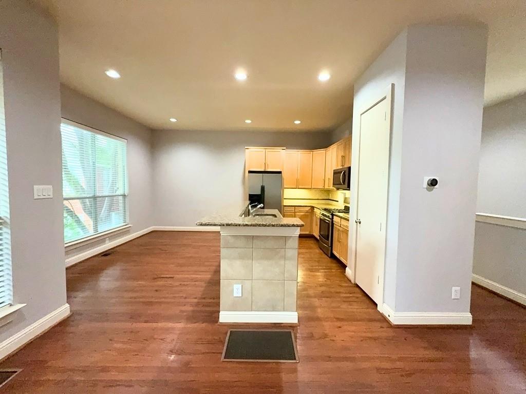 4317 Cedar Springs Road, Unit E Dallas, TX 75219 - Photo 5 of 27