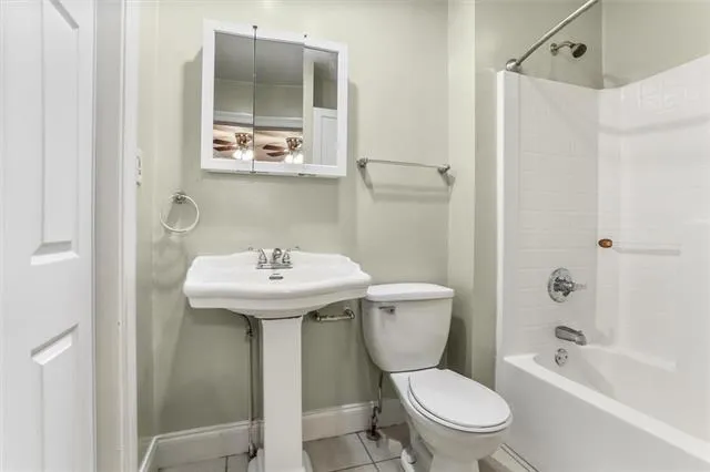 $875 | 235 Central Avenue, Unit 12, Jefferson, LA 70121