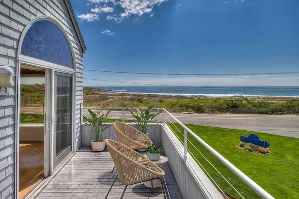 $1,350,000 | 204 Bellevue Court, Unit 204, Narragansett, RI 02882