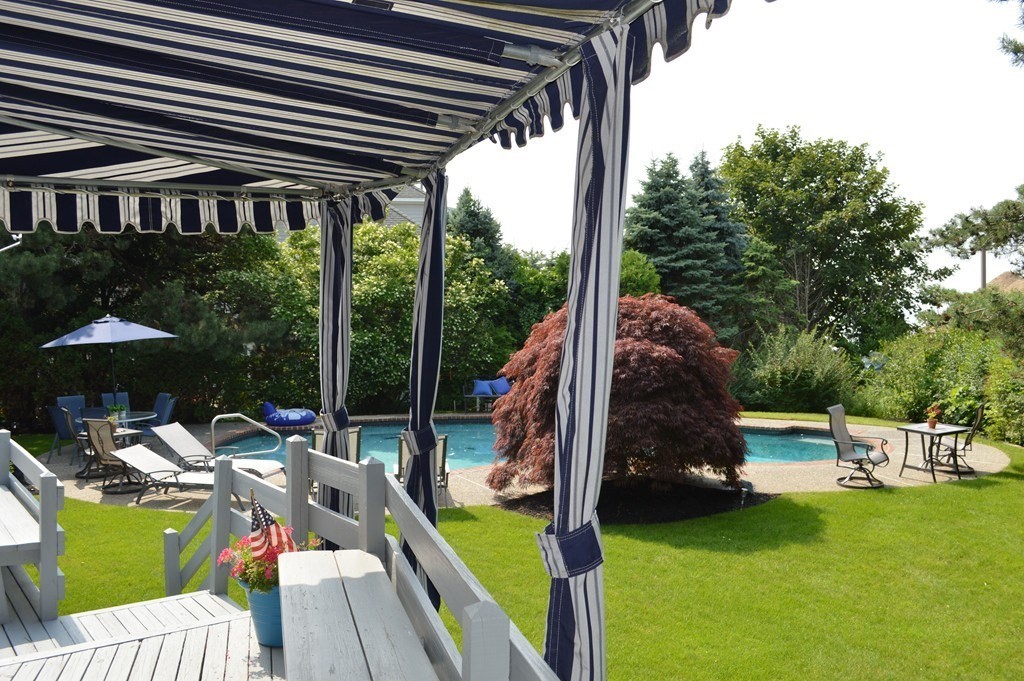 39 Littles Point Road Swampscott, MA 01907 - Photo 3 of 27 Gallery Image 3