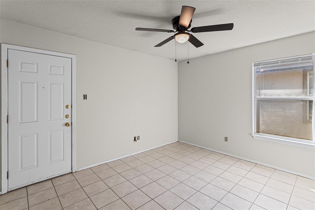 2720 James Road Granbury, TX 76049 - Photo 11 of 26