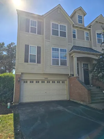 $2,700 | 3401 Kentshire Circle, Unit 3401, Aurora, IL 60504
