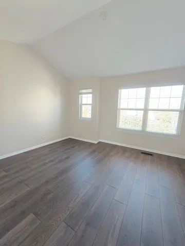 $2,700 | 3401 Kentshire Circle, Unit 3401, Aurora, IL 60504