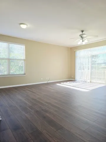 $2,700 | 3401 Kentshire Circle, Unit 3401, Aurora, IL 60504