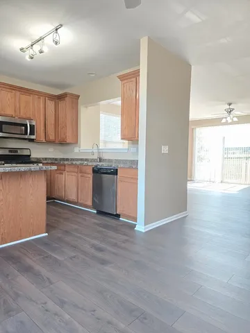 $2,700 | 3401 Kentshire Circle, Unit 3401, Aurora, IL 60504