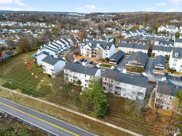 $254,500 | 1436 Whispering Creek Drive, Ballwin, MO 63021