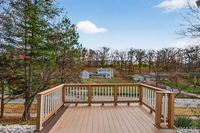 $254,500 | 1436 Whispering Creek Drive, Ballwin, MO 63021