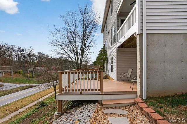 $254,500 | 1436 Whispering Creek Drive, Ballwin, MO 63021