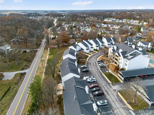 $254,500 | 1436 Whispering Creek Drive, Ballwin, MO 63021