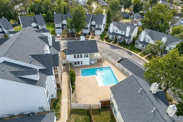 $254,500 | 1436 Whispering Creek Drive, Ballwin, MO 63021