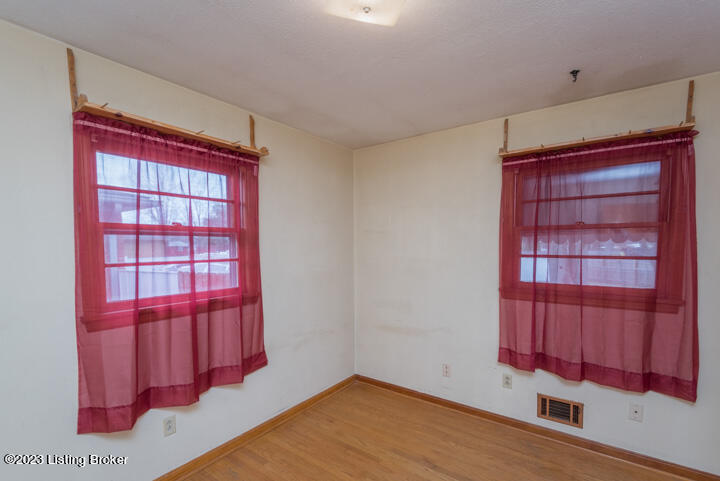 7602 Terry Road Louisville, KY 40258 - Photo 10 of 26 010