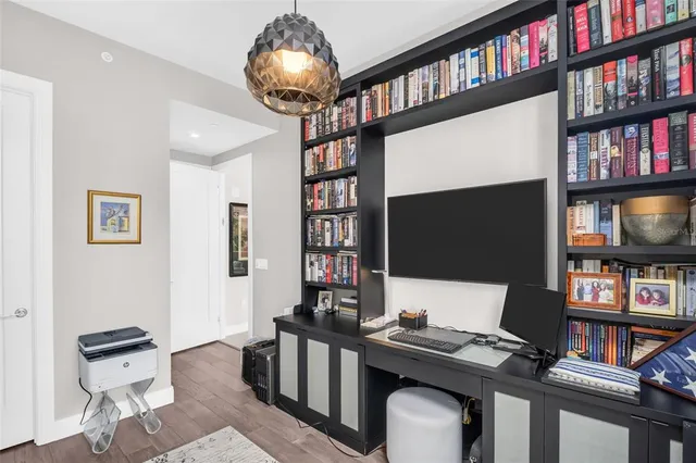 $14,000 | 100 1st Avenue North, Unit 901, St. Petersburg, FL 33701