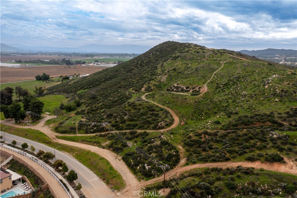 27277 Garbani Road Menifee, CA 92584 - Photo 9 of 21 a view of a city