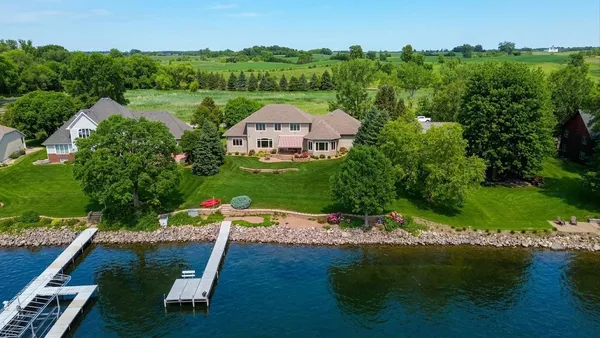 $1,385,000 | 191 137th Avenue Northwest, Spicer, MN 56288