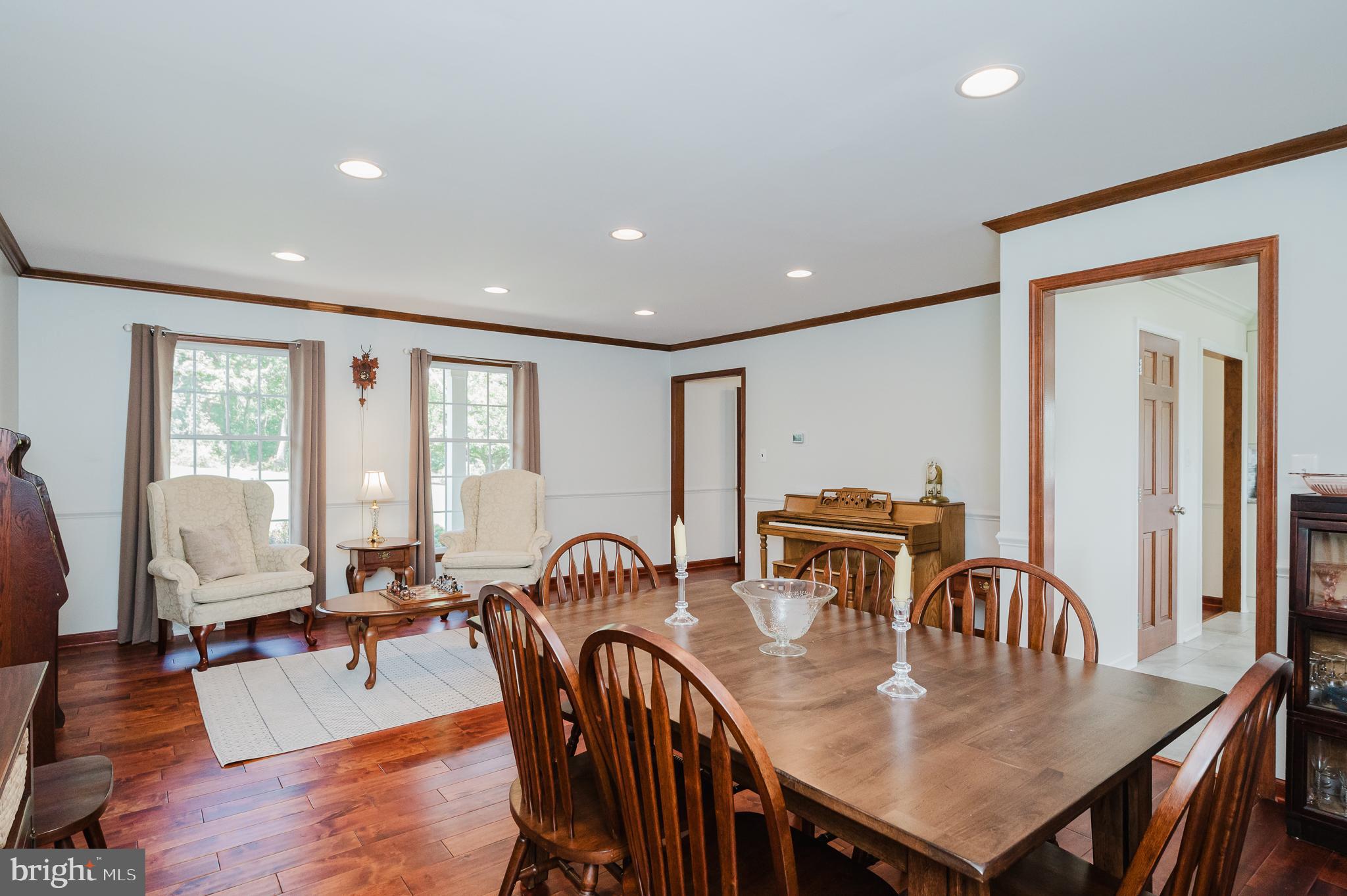 17007 Wesley Chapel Road Monkton, MD 21111 - Photo 23 of 54 Dining/Living Room