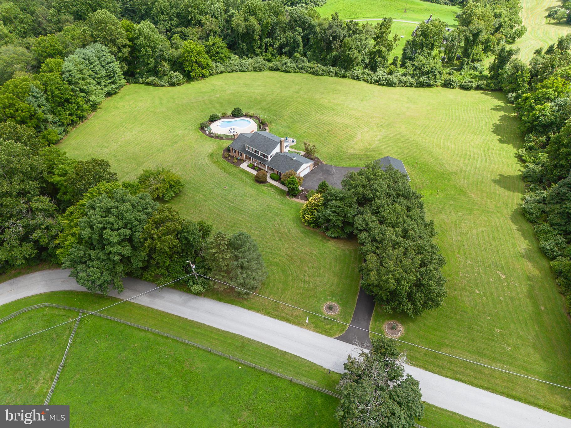 17007 Wesley Chapel Road Monkton, MD 21111 - Photo 3 of 54 Gallery Image 3