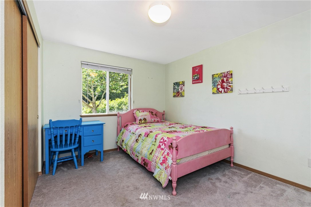 7255 Southeast King Road Port Orchard, WA 98367 - Photo 11 of 40 Gallery Image 11