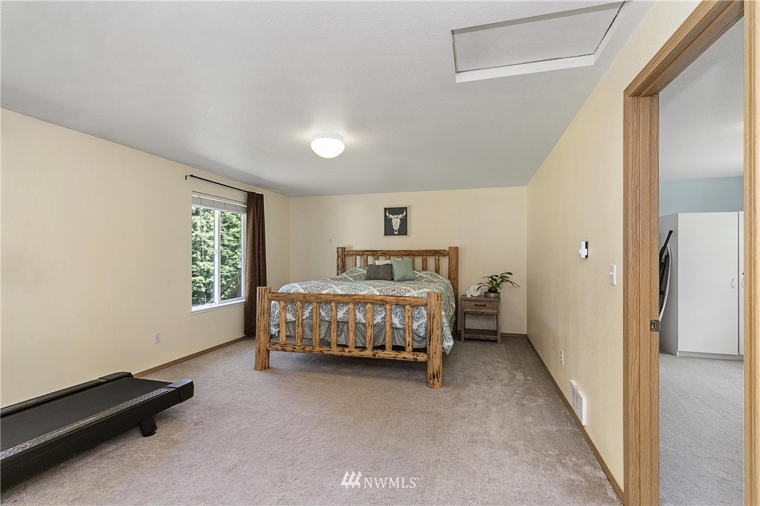 7255 Southeast King Road Port Orchard, WA 98367 - Photo 14 of 40 Gallery Image 14