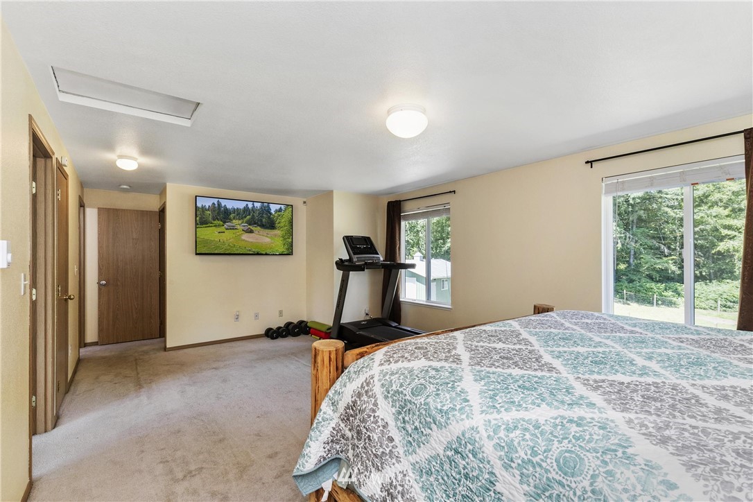 7255 Southeast King Road Port Orchard, WA 98367 - Photo 15 of 40 Gallery Image 15