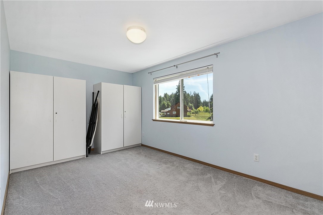 7255 Southeast King Road Port Orchard, WA 98367 - Photo 16 of 40 Gallery Image 16