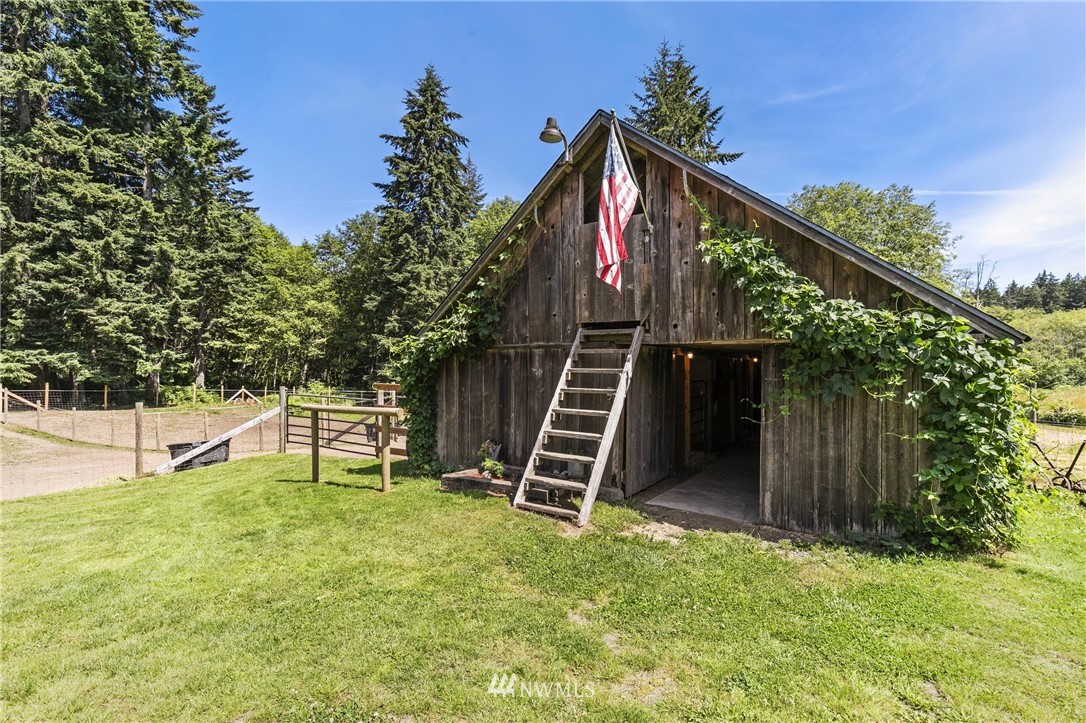 7255 Southeast King Road Port Orchard, WA 98367 - Photo 26 of 40 Gallery Image 26
