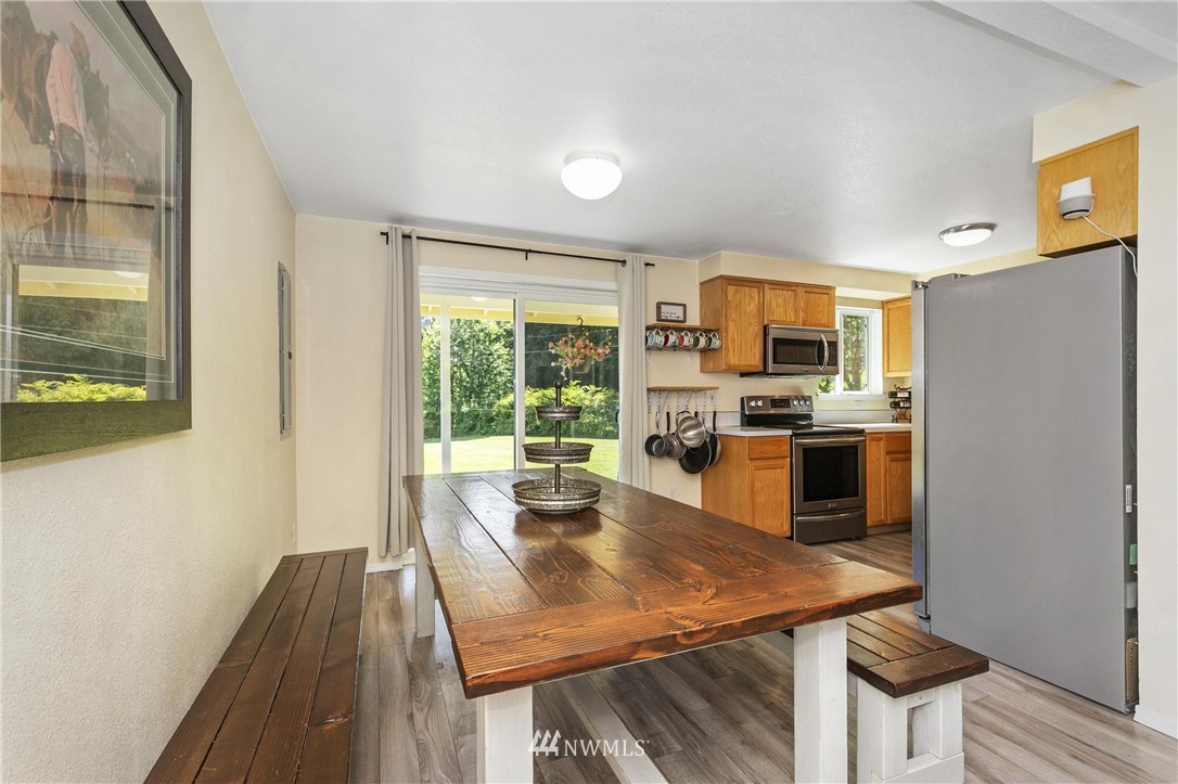 7255 Southeast King Road Port Orchard, WA 98367 - Photo 8 of 40 Gallery Image 8