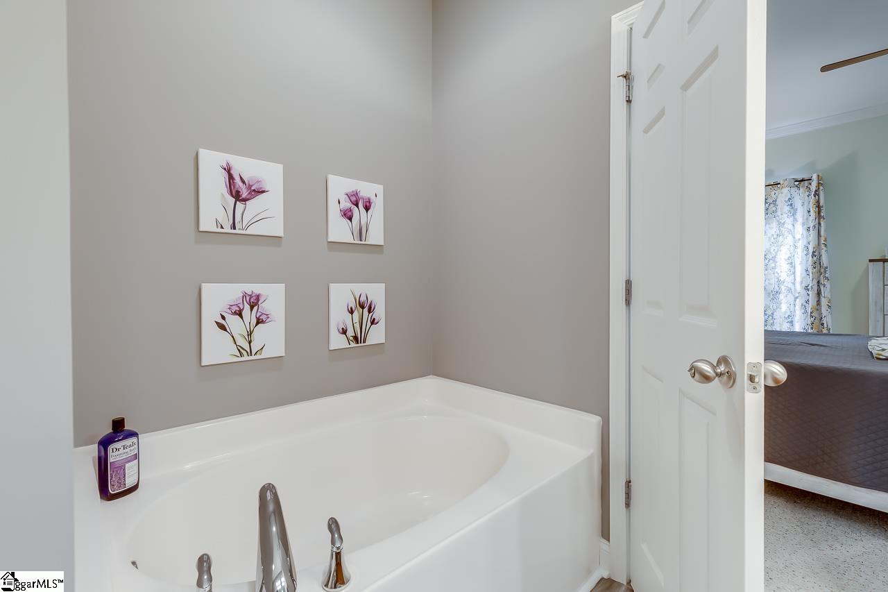 134 Trailside Lane Greenville, SC 29607 - Photo 24 of 35 Gallery Image 24