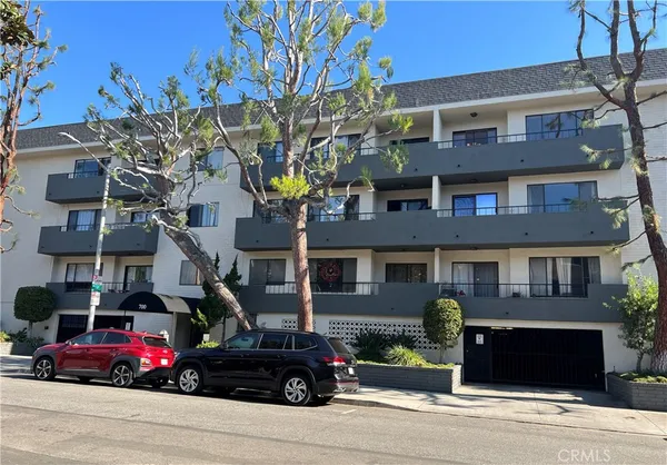 $3,798 | 700 Westmount Drive, Unit 202, West Hollywood, CA 90069