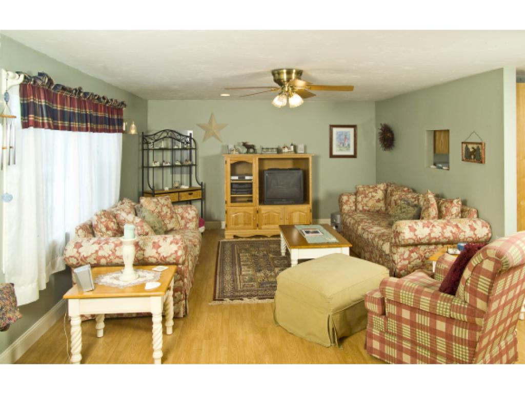 15 Kerry Road York, ME 03909 - Photo 3 of 25 Gallery Image 3