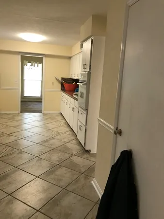 a view of utility room