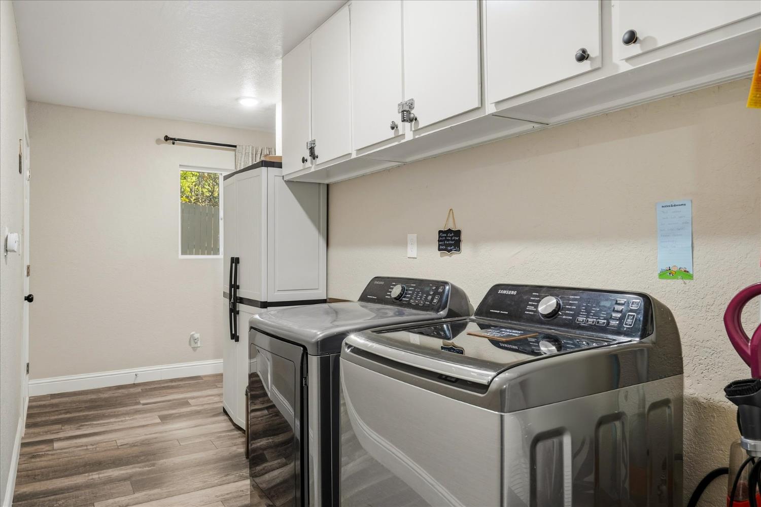 50740 Chu Ranch Road Oakhurst, CA 93644 - Photo 26 of 37 a kitchen with stainless steel appliances granite countertop a stove and a cabinets