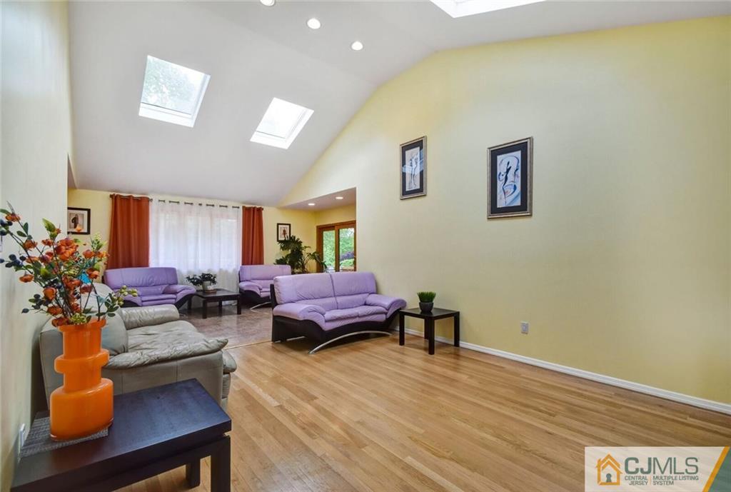 6 Packard Road East Brunswick, NJ 08816 - Photo 4 of 24 Gallery Image 4