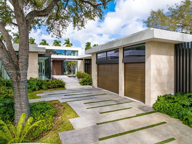 a front view of house with yard
