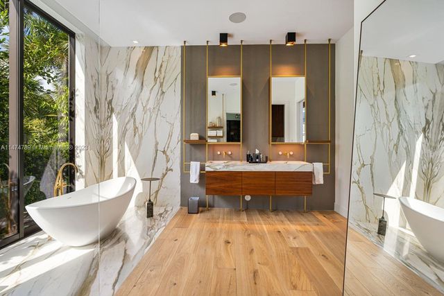 $8,000,000 | 701 Northeast 77th Street, Miami, FL 33138