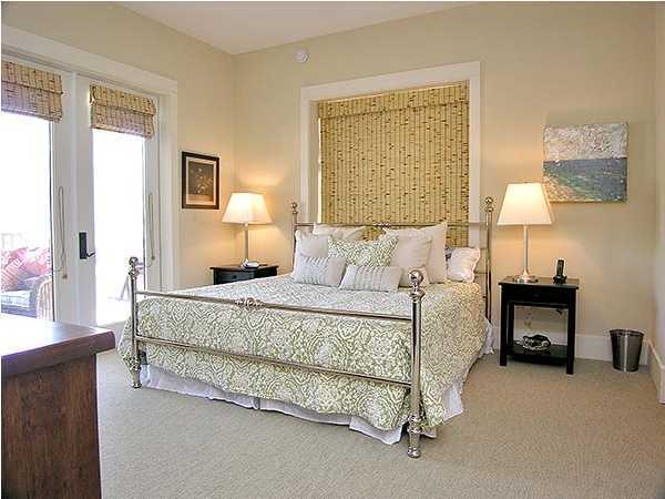 2046 Hwy Santa Rosa Beach, Unit M2321 30A Santa Rosa Beach, FL 32459 - Photo 4 of 14 a bedroom with a bed and a table