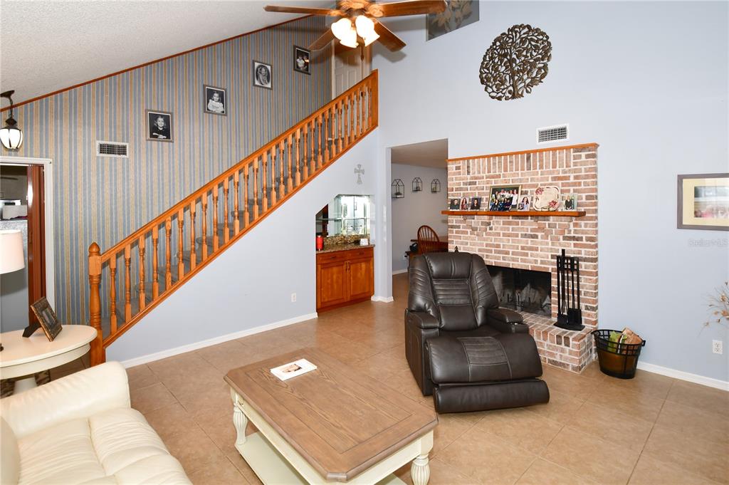7519 Harborview Way Seminole, FL 33776 - Photo 6 of 24