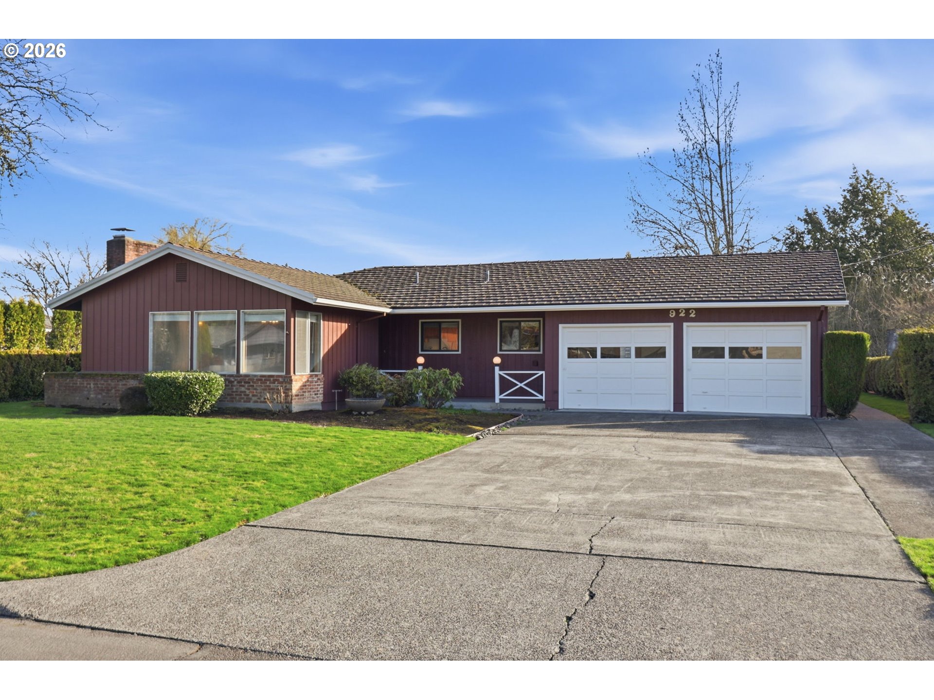 922 Northeast Donelson Road Hillsboro, OR 97124 - Photo 2 of 44 Gallery Image 2