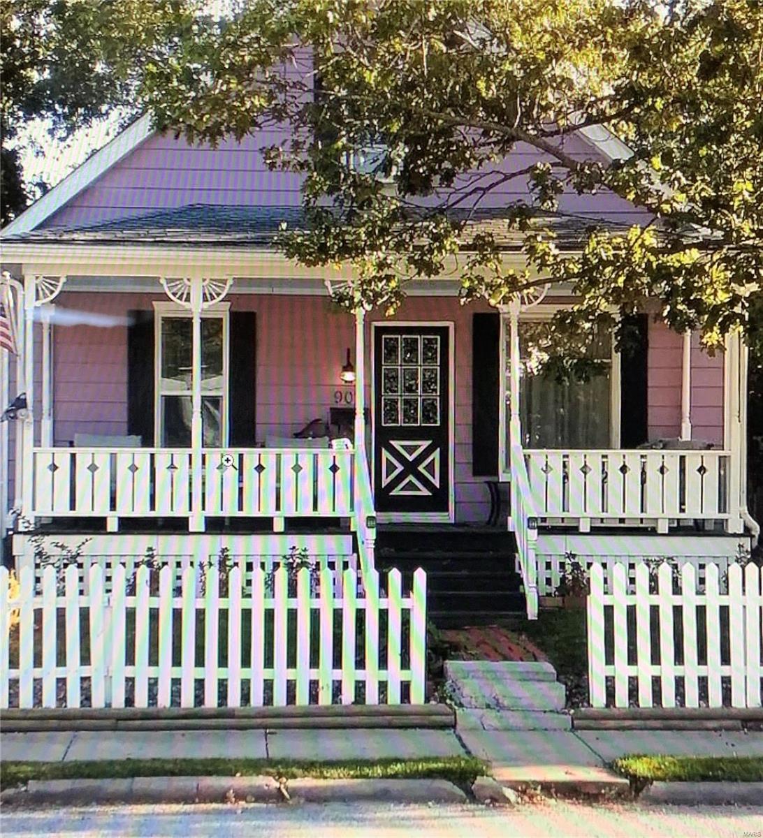 907 Logan Street Alton, IL 62002 - Photo 1 of 28 Gallery Image 1