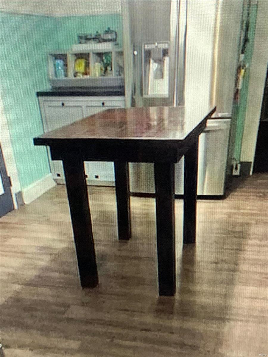 907 Logan Street Alton, IL 62002 - Photo 9 of 28 Gallery Image 9