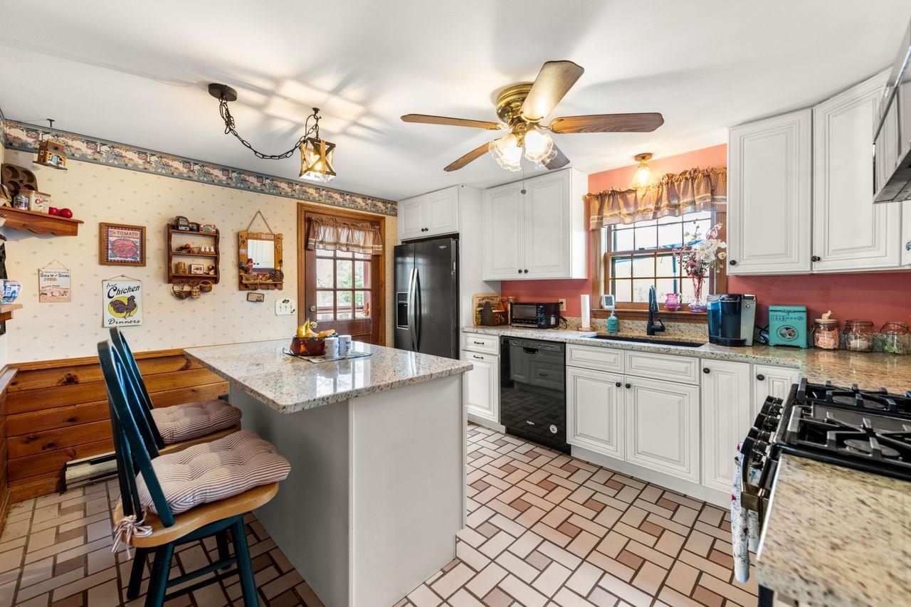 43 Adams Pond Road Derry, NH 03038 - Photo 14 of 40
