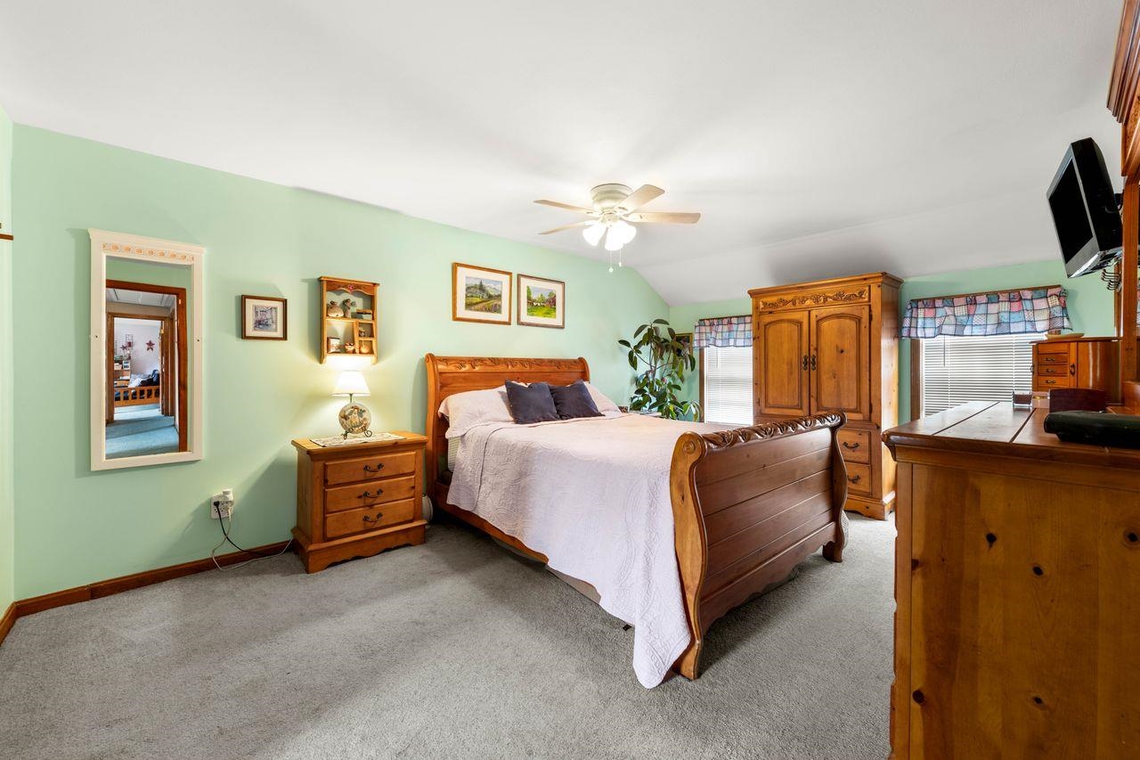 43 Adams Pond Road Derry, NH 03038 - Photo 22 of 40