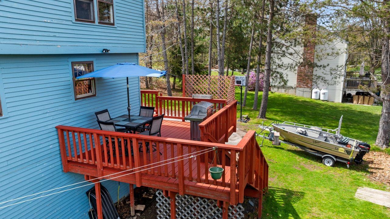 43 Adams Pond Road Derry, NH 03038 - Photo 3 of 40