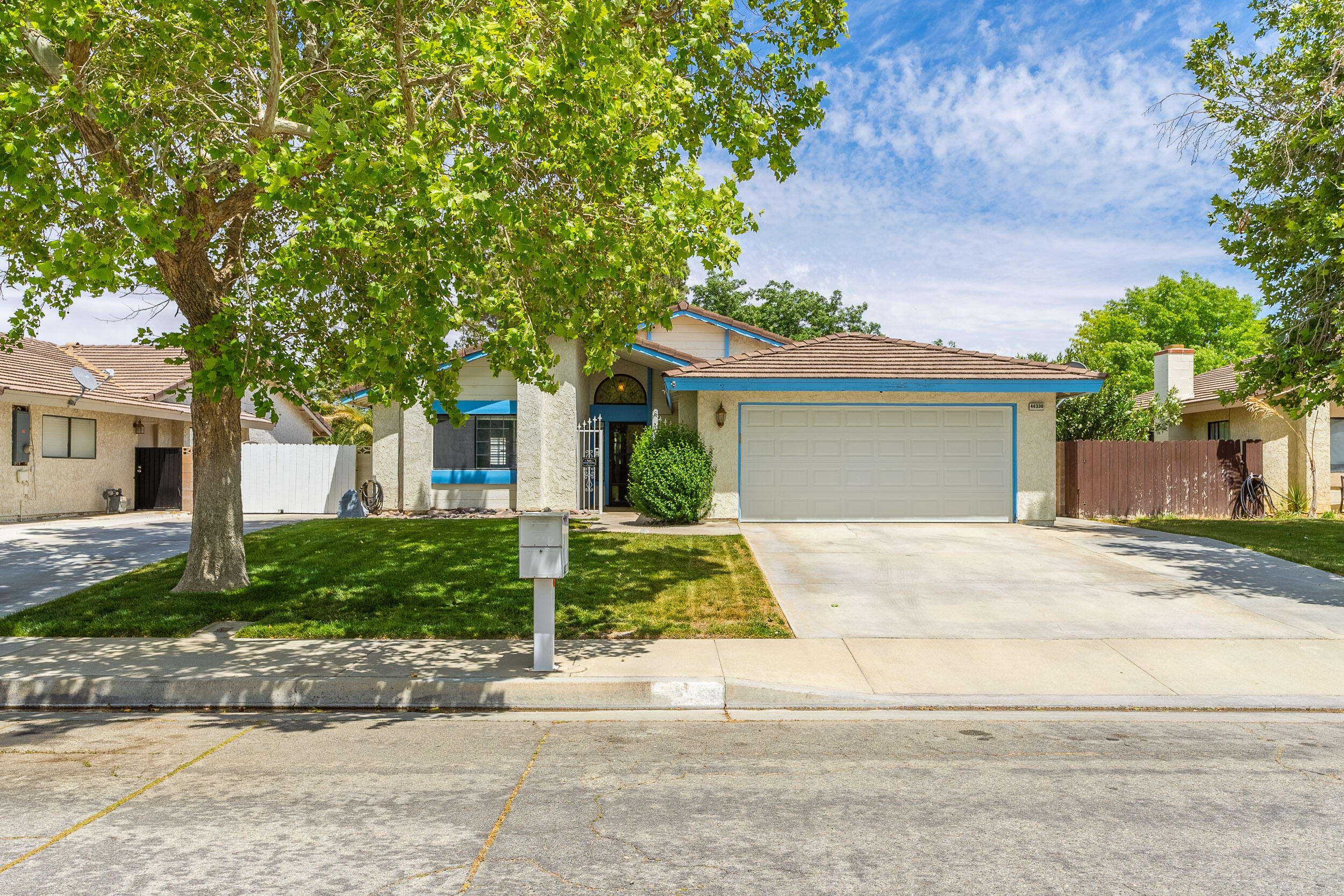 44330 Ruthron Avenue Lancaster, CA 93536 - Photo 1 of 37 Ruthron-01