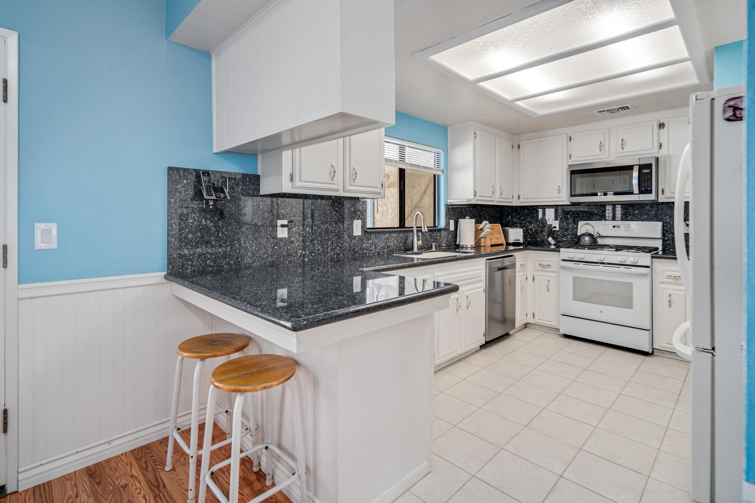 44330 Ruthron Avenue Lancaster, CA 93536 - Photo 11 of 37 Ruthron-11