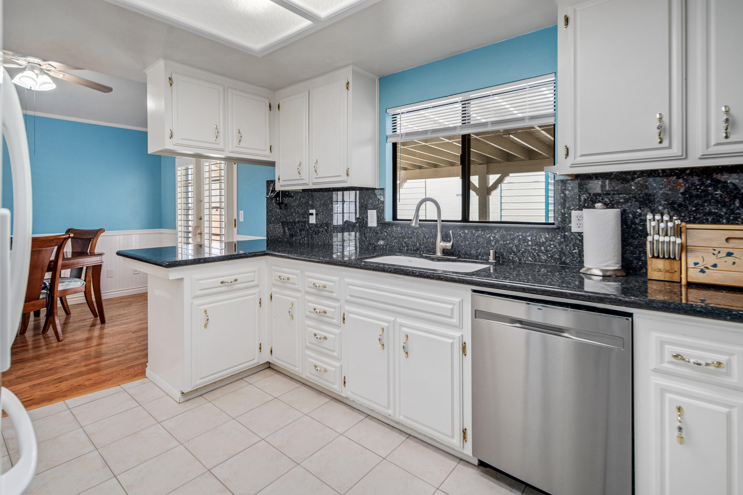 44330 Ruthron Avenue Lancaster, CA 93536 - Photo 13 of 37 Ruthron-13
