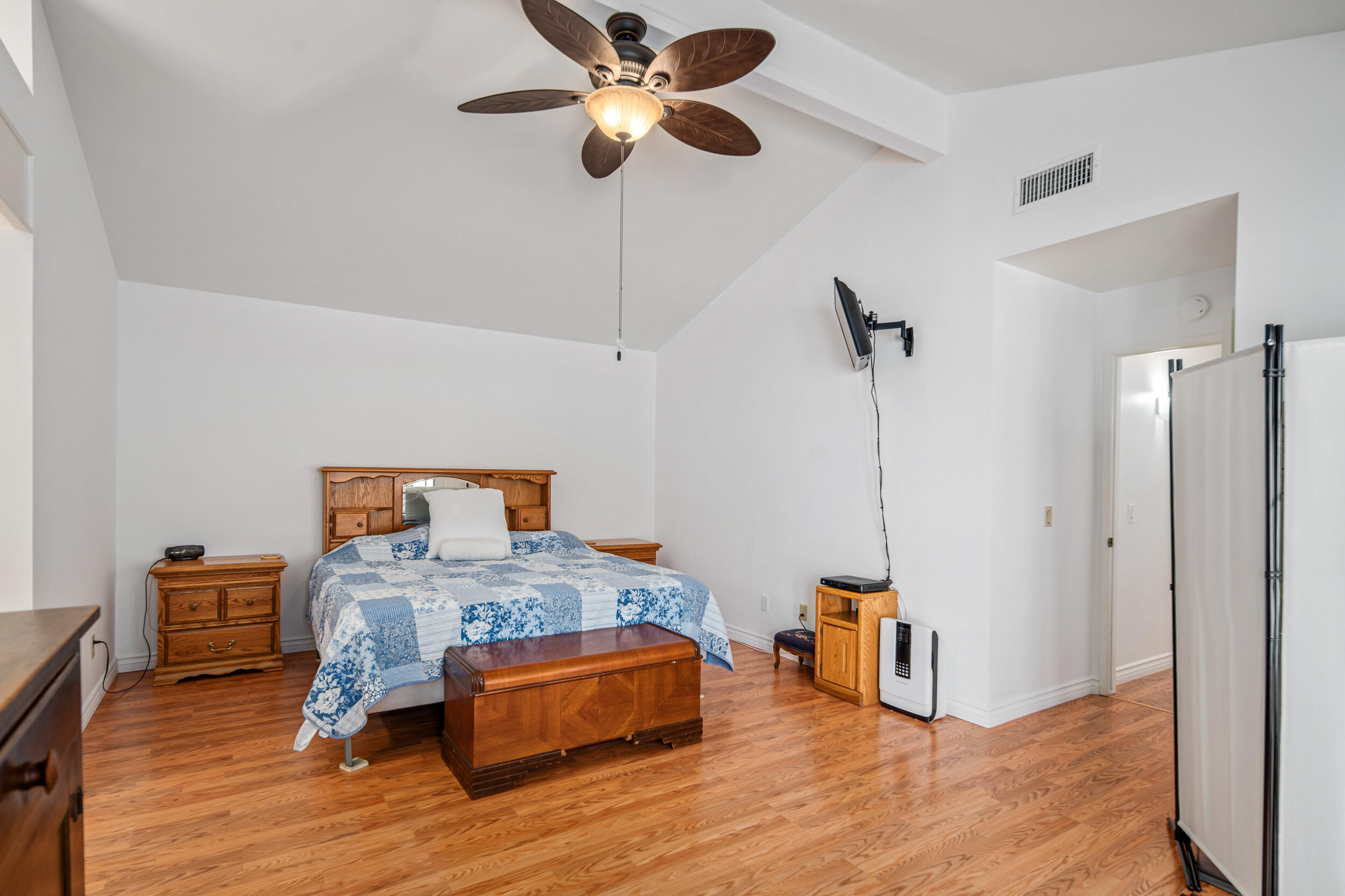 44330 Ruthron Avenue Lancaster, CA 93536 - Photo 16 of 37 Ruthron-16